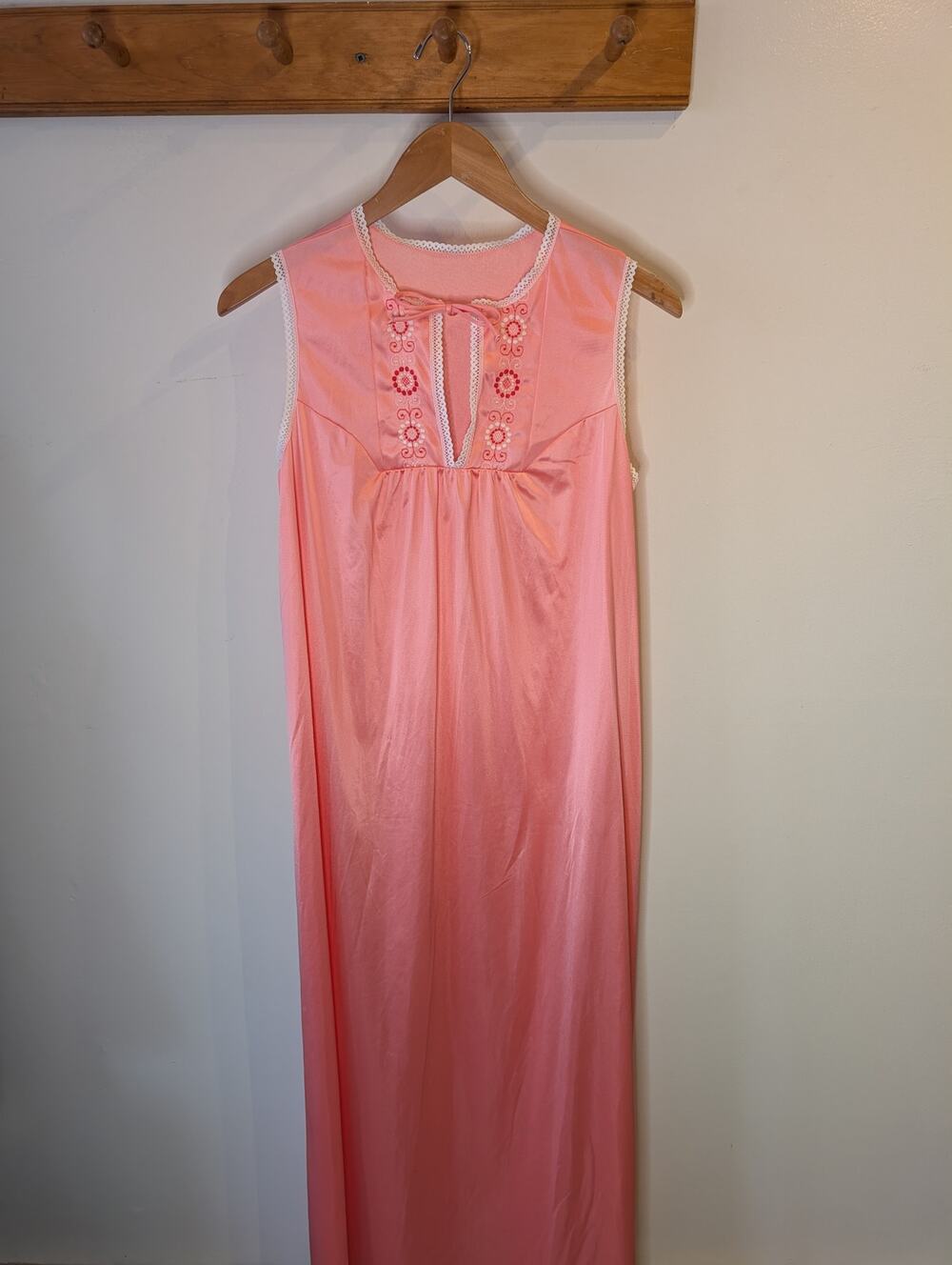 JCPenney Vintage 70s Coral Pink Embroidered Maxi Nightgown Slip Dress P